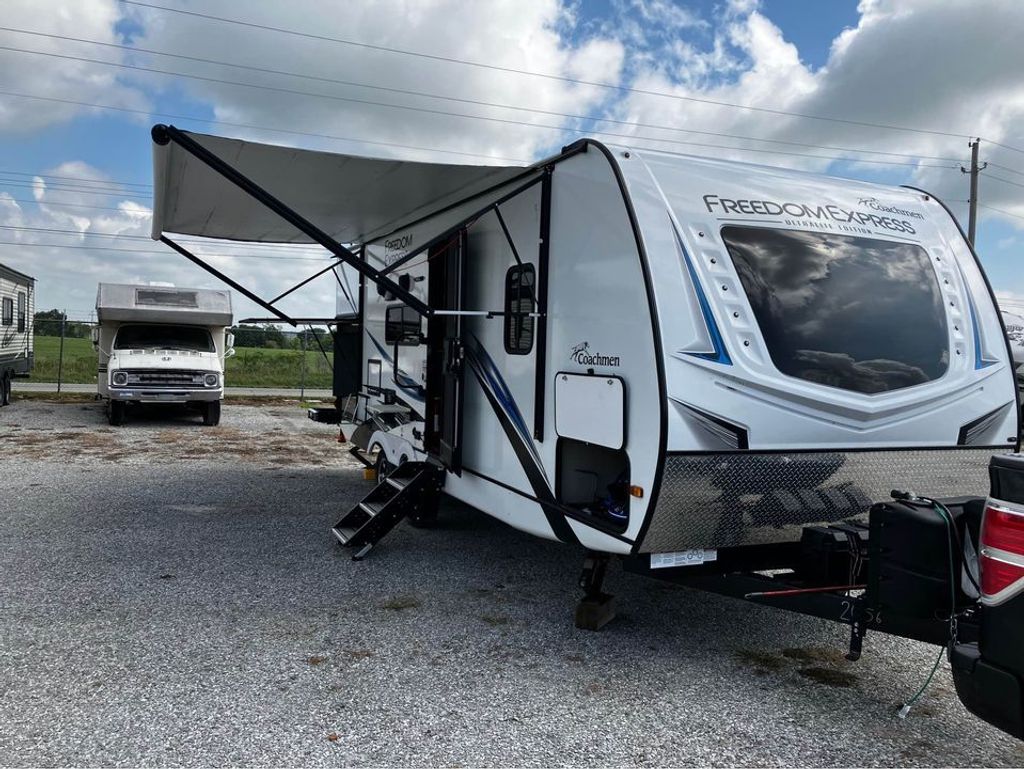 2021 Coachmen Freedom Express Ultra Lite 248RBS - National Vehicle