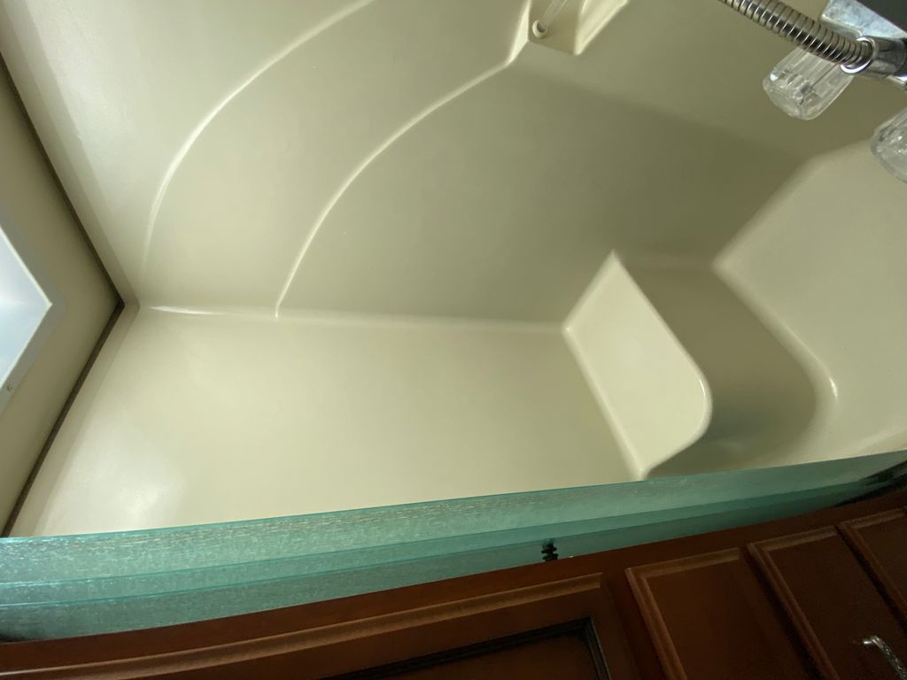 2014 Fleetwood Bounder 35K - National Vehicle