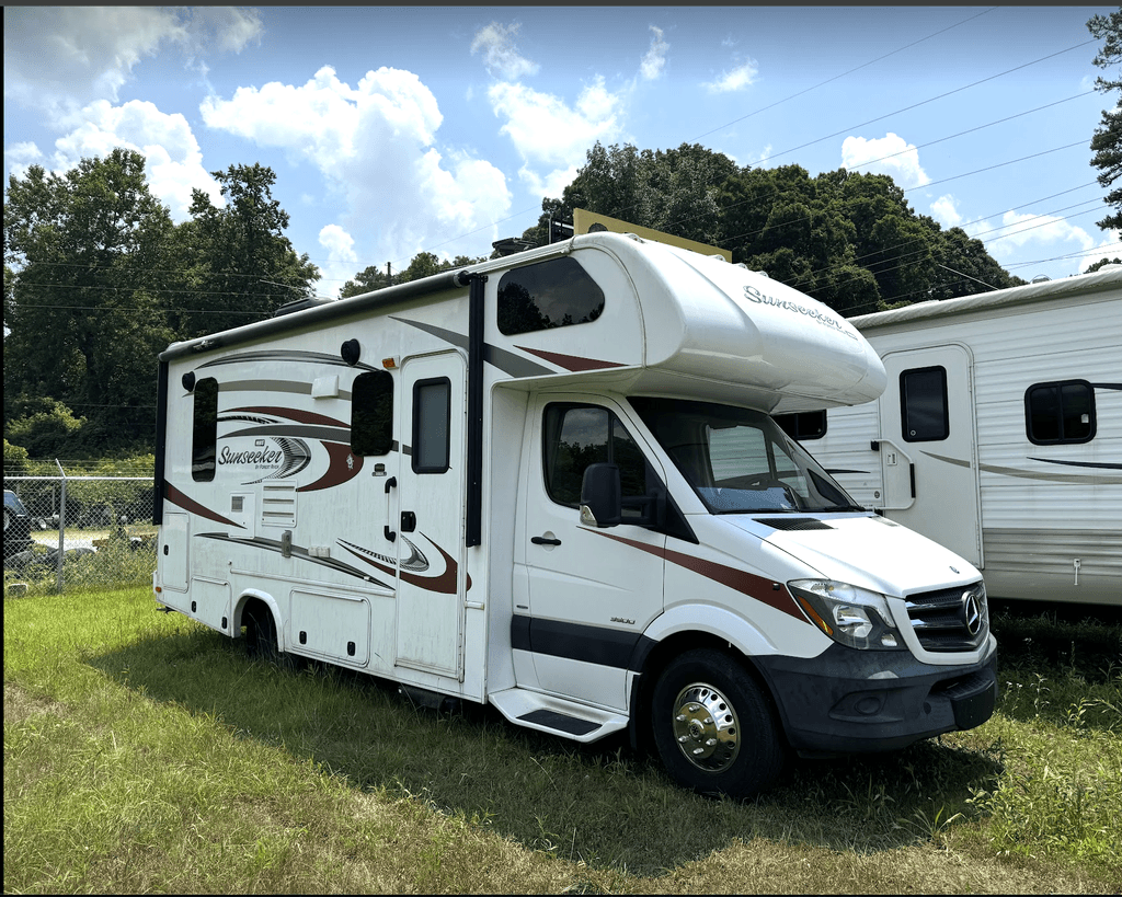 st all 2016 Forest River Sunseeker MBS 2400R - National Vehicle