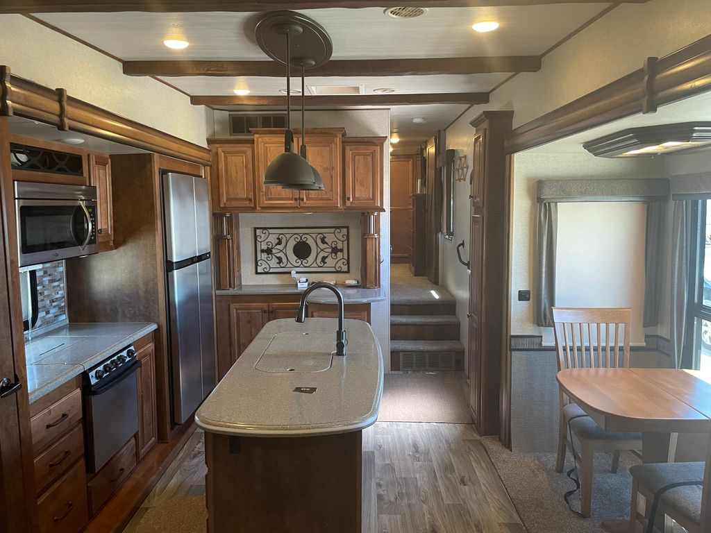 せあ 2017 Cruiser RV South Fork Austin - National Vehicle
