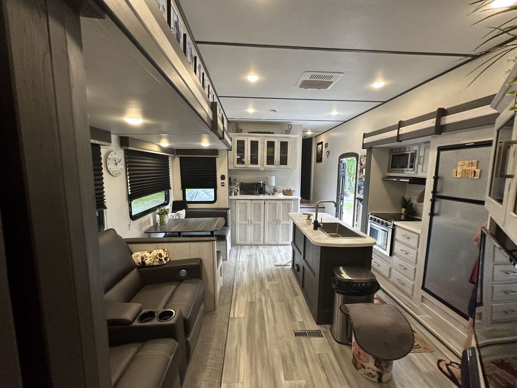 2021 Keystone Sprinter 35BH - National Vehicle