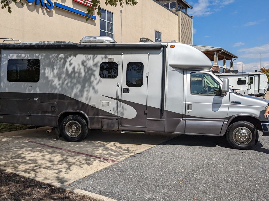 Sunday 2015 Phoenix Cruiser Motorhome 2351 - National Vehicle