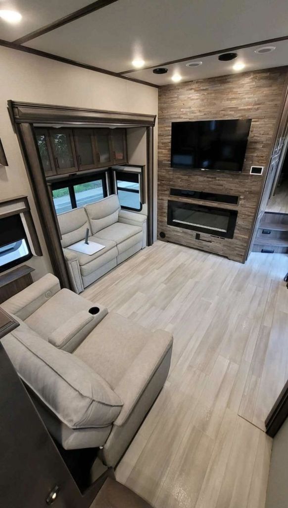 2021 Grand Design Solitude 390RK - National Vehicle