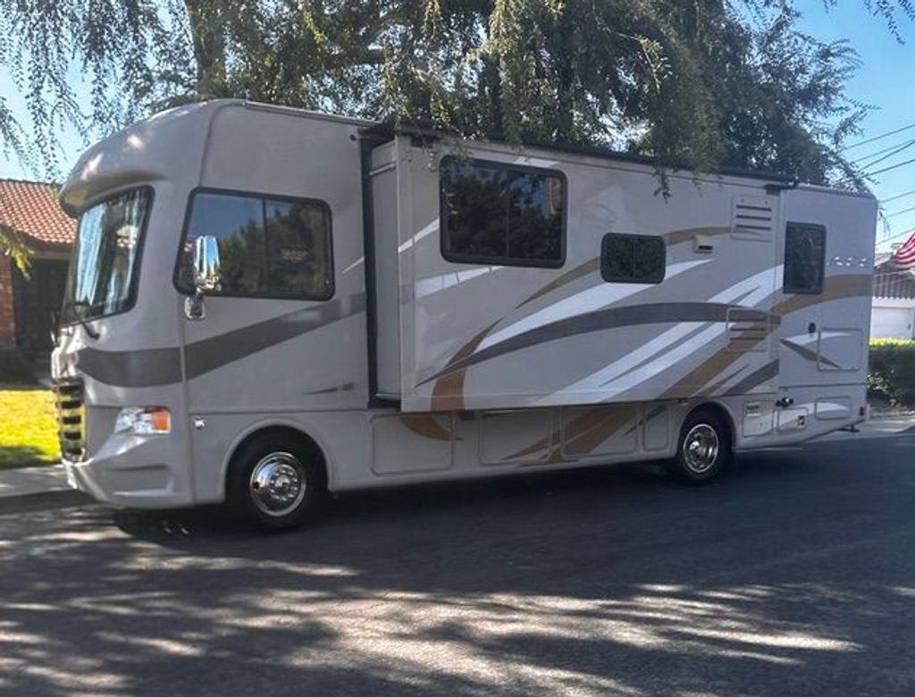 2014 Thor Motor Coach A.C.E. 29.2 - National Vehicle