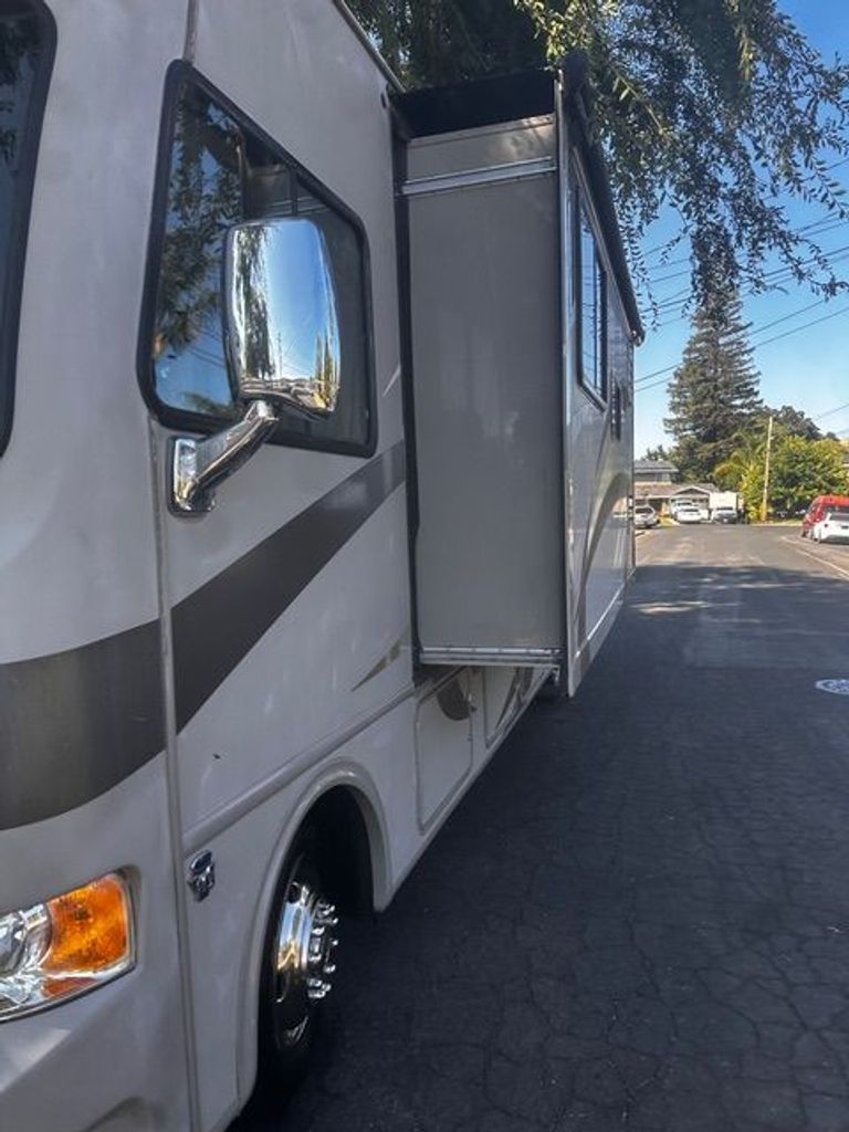  2014 Thor Motor Coach A.C.E. 29.2 - National Vehicle