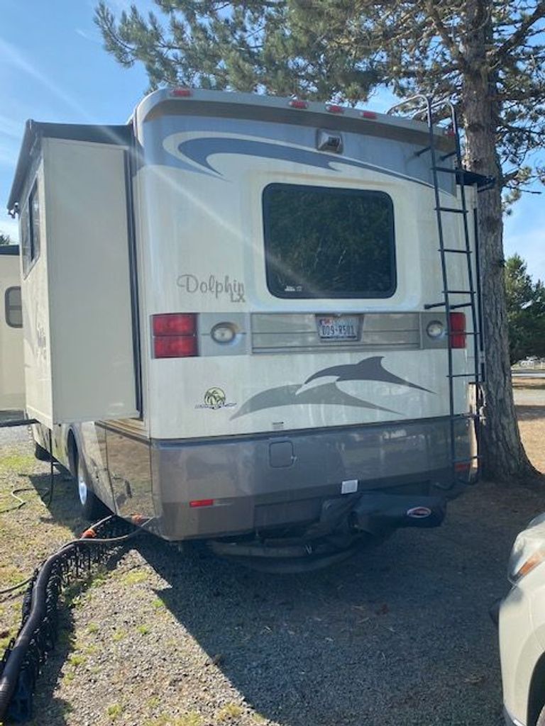 でい 2007 National RV Dolphin 6367LX - National Vehicle