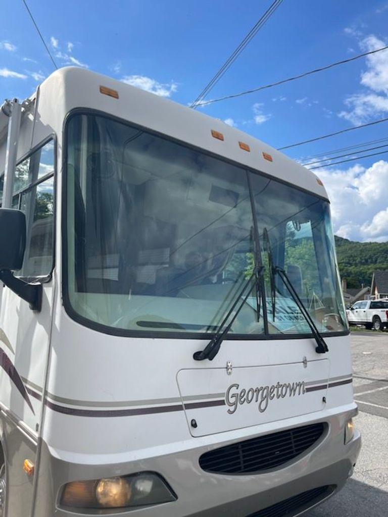 サン 2003 Forest River Georgetown 311DSF - National Vehicle