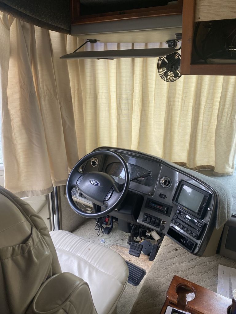 2002 Pace-Arrow Motorhome 37A - National Vehicle