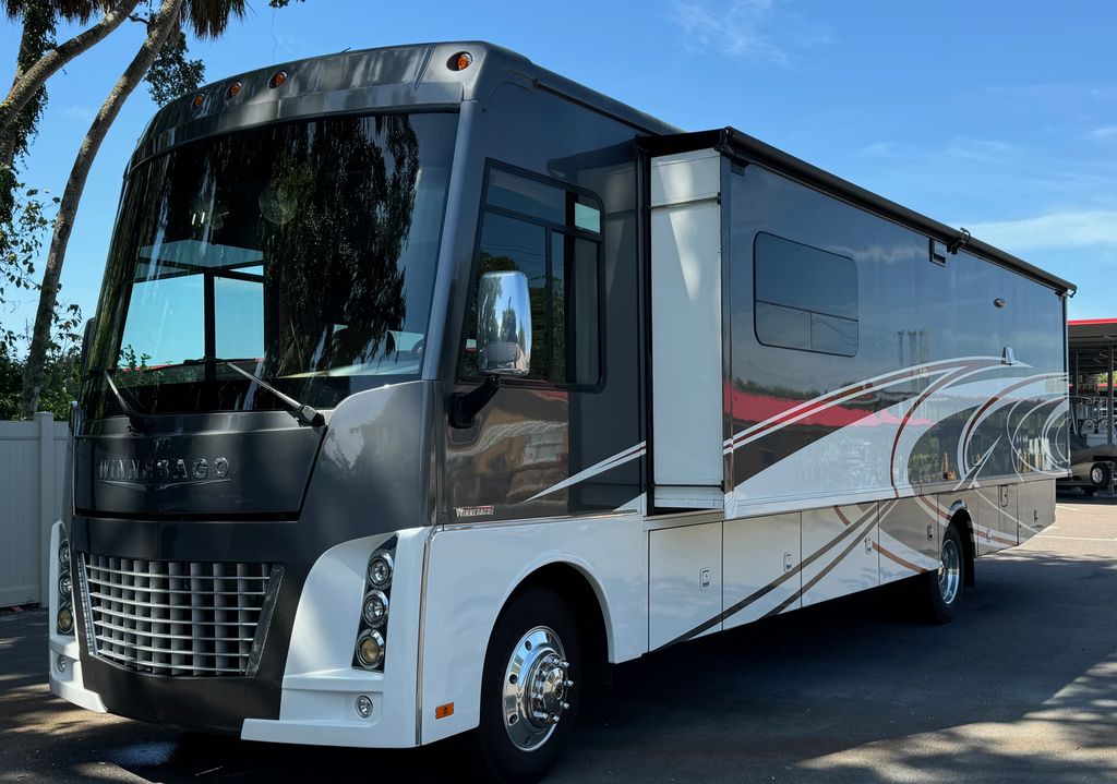 2025年冬【法人向けお歳暮】 Suncruiser Winnebago 2016 37F Vehicle National - トップス