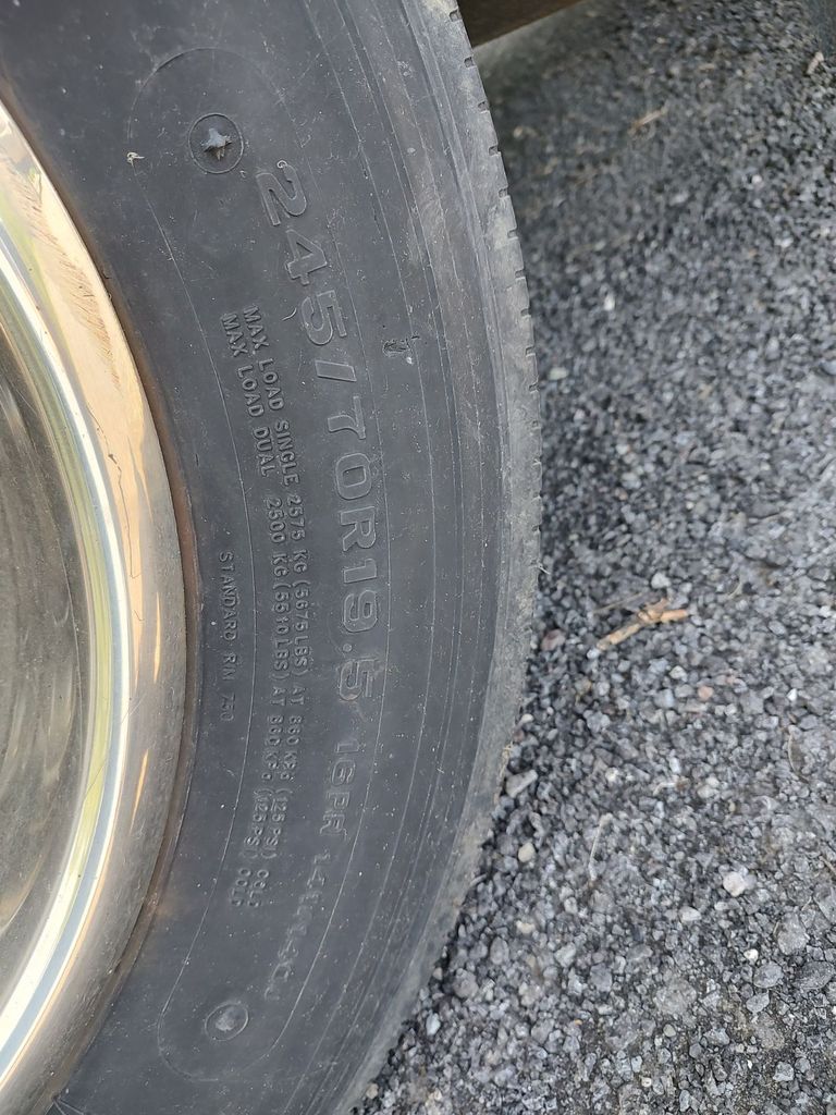 2002 Fleetwood Bounder 34D - National Vehicle