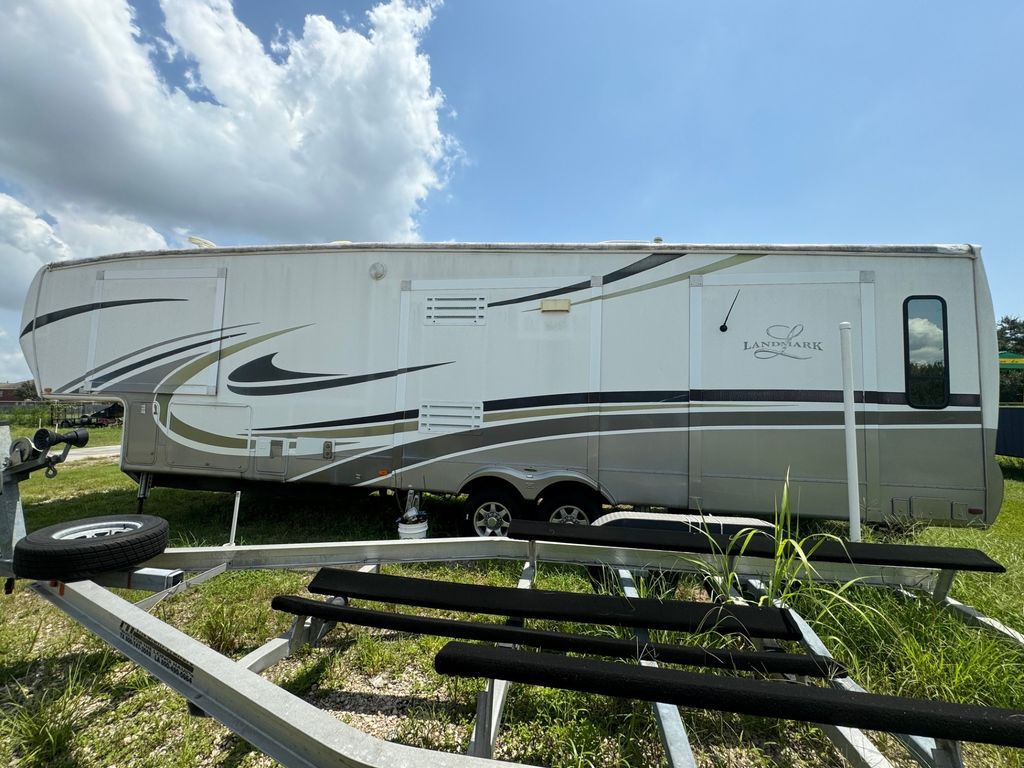 2009 Heartland Landmark Augusta - National Vehicle