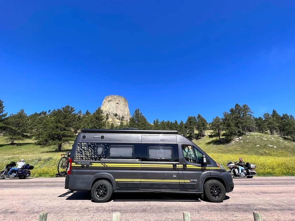 シオン 2020 Winnebago Travato 59KL - National Vehicle