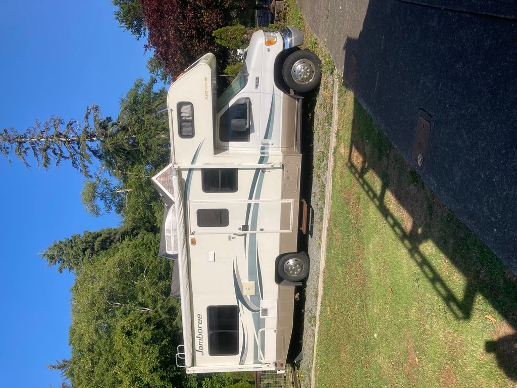 2001 Fleetwood Jamboree 24D - National Vehicle