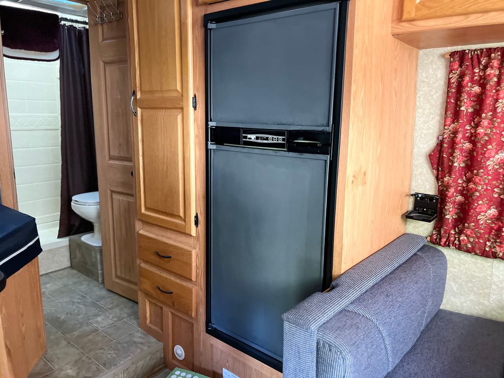 2007 Four Winds Majestic 23A - National Vehicle