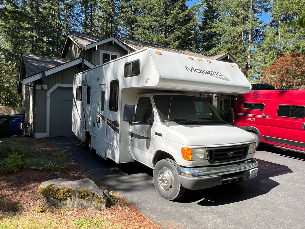 N 2007 Four Winds Majestic 23A - National Vehicle