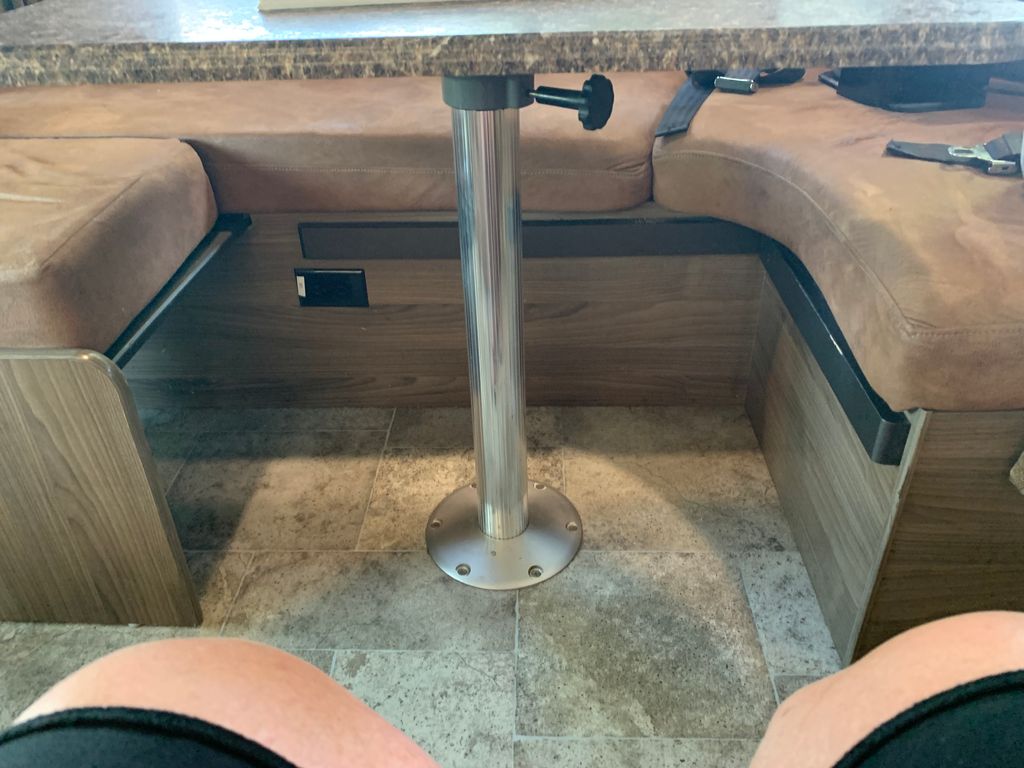 ユー 2018 Coachmen Freelander 26RS - National Vehicle