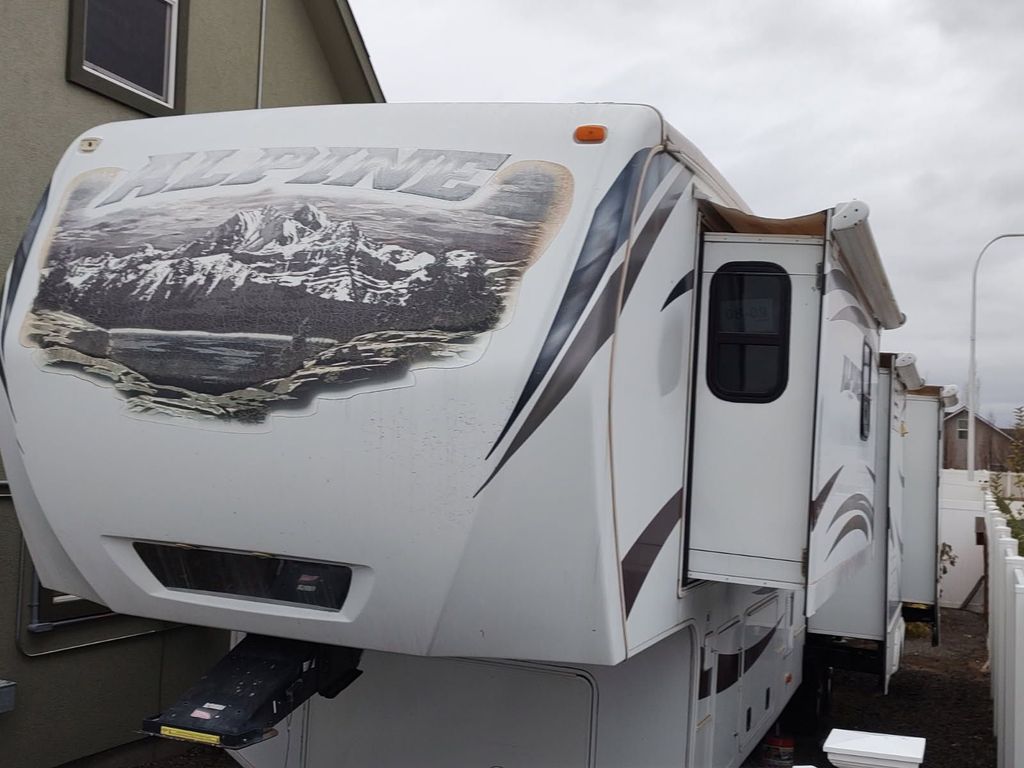 2013 Keystone Alpine 3555RL - National Vehicle