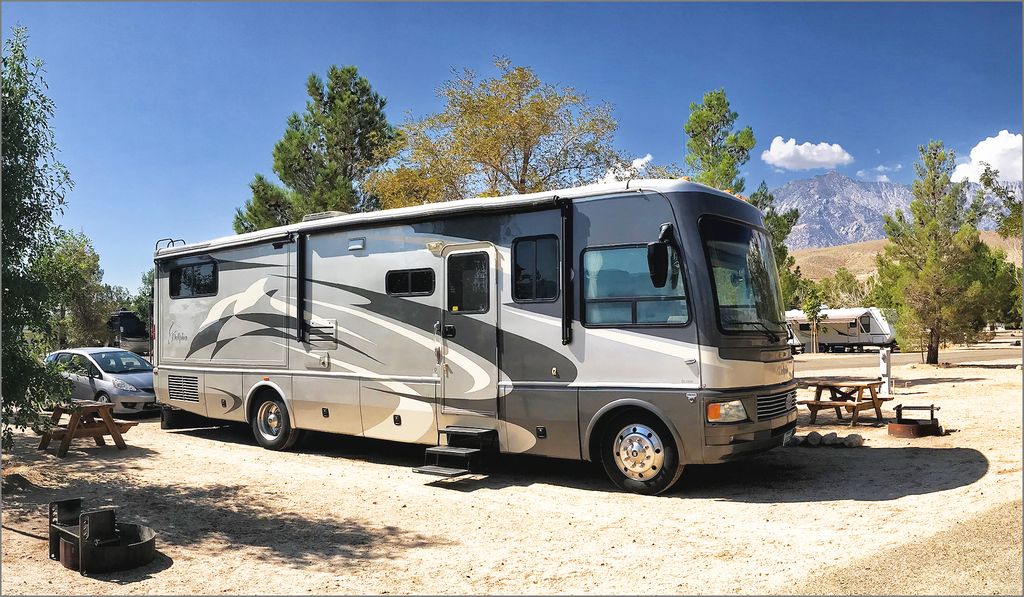 2008 National RV Dolphin 5355 - National Vehicle