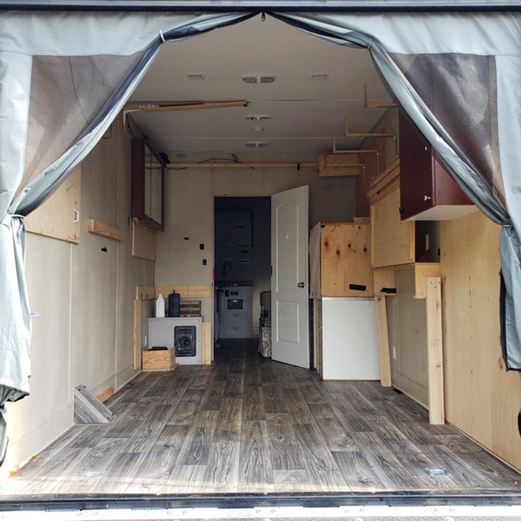 2019 Dune Sport Man Cave FW38 - National Vehicle, image size:1024x1024