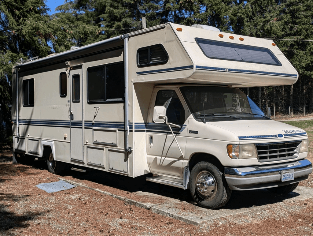 1994 Gulf Stream Yellowstone Hi-Rise Series M-6293 Widebody Capri ...