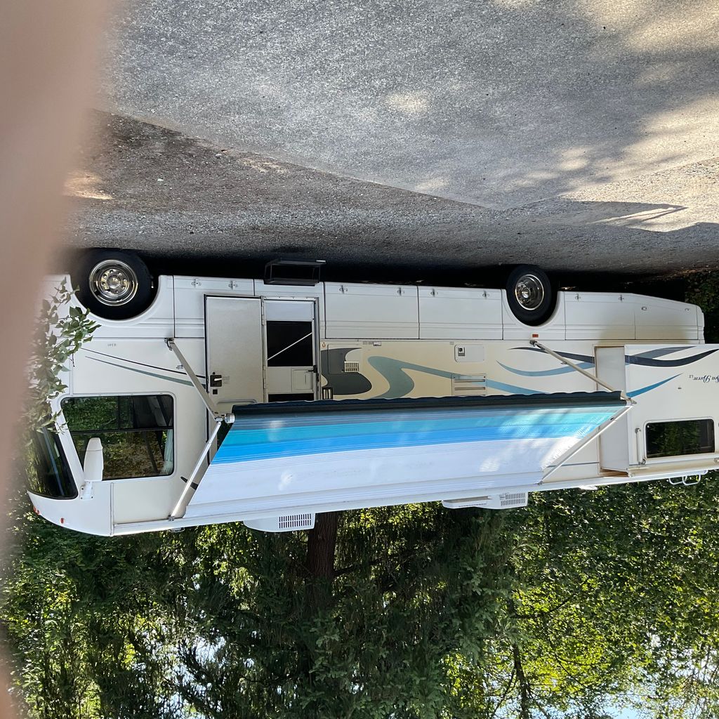  2002 National RV Sea Breeze 8341LX - National Vehicle