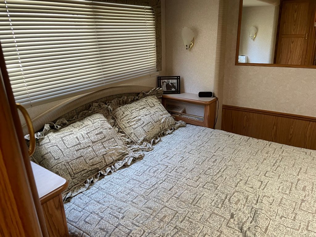 2002 National RV Sea Breeze 8341LX - National Vehicle