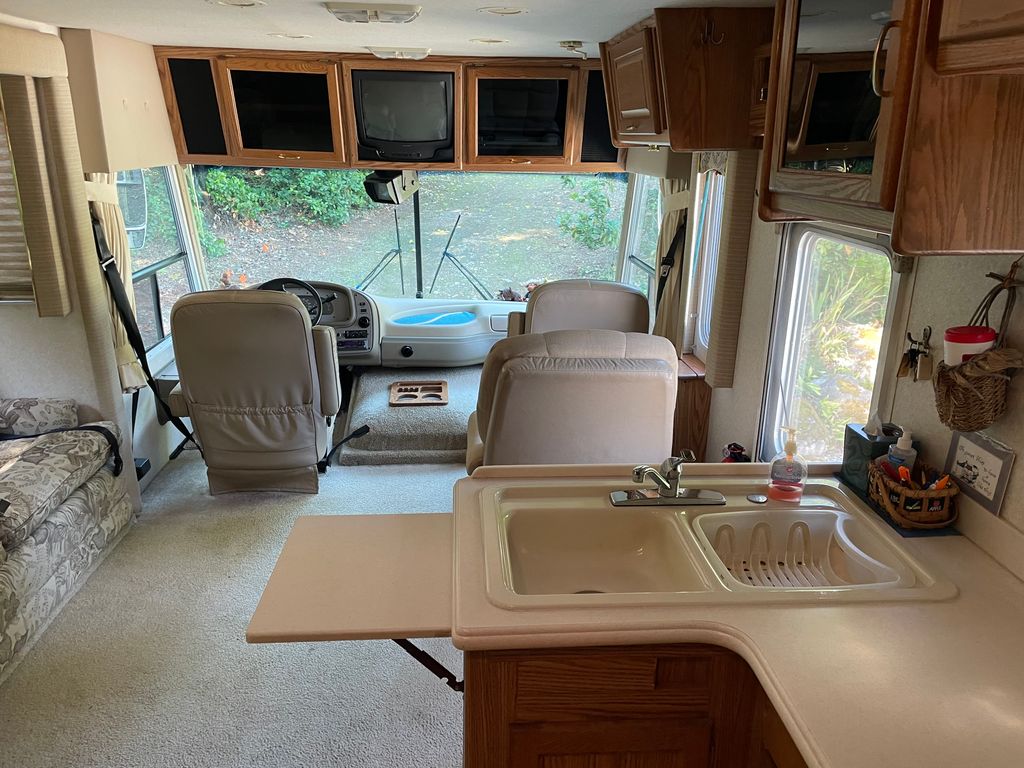 2002 National RV Sea Breeze 8341LX - National Vehicle