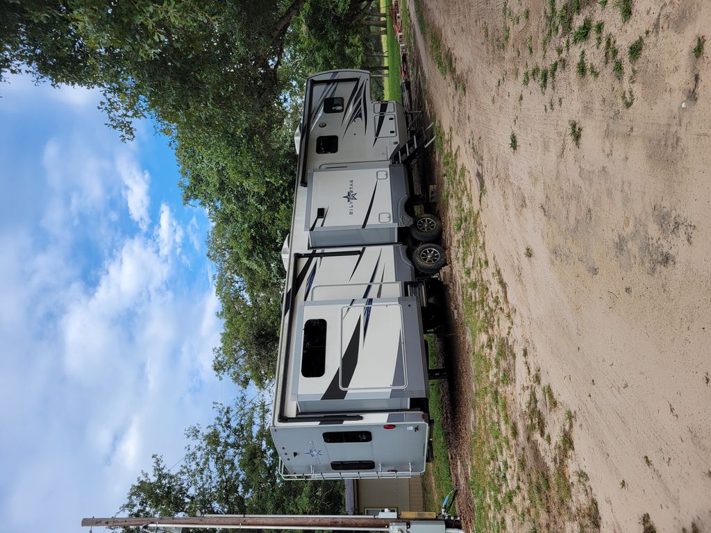 2020 Highland Ridge Silverstar 427BHS - National Vehicle