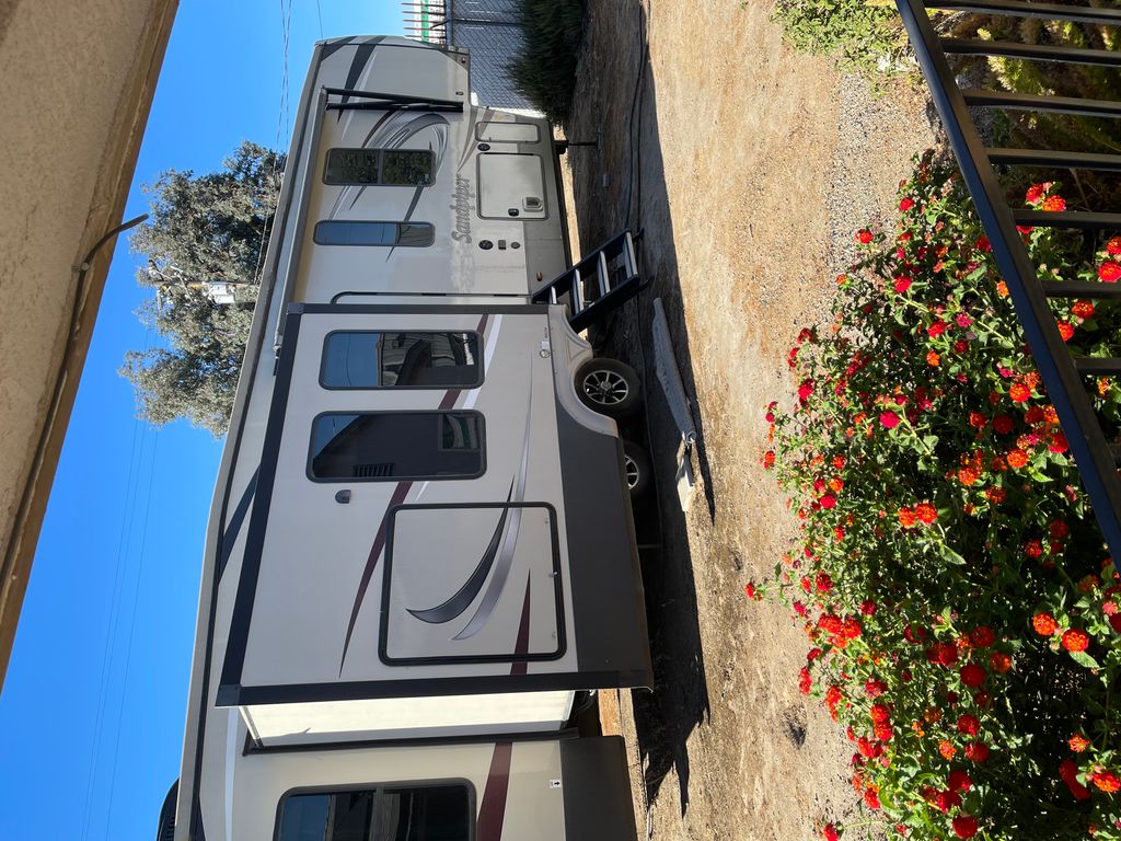 2018 Forest River Sandpiper 345RLOK - National Vehicle