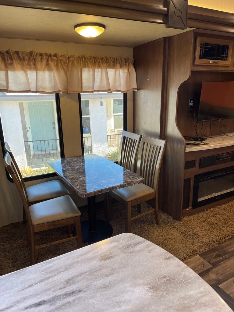 2018 Forest River Sandpiper 345RLOK - National Vehicle