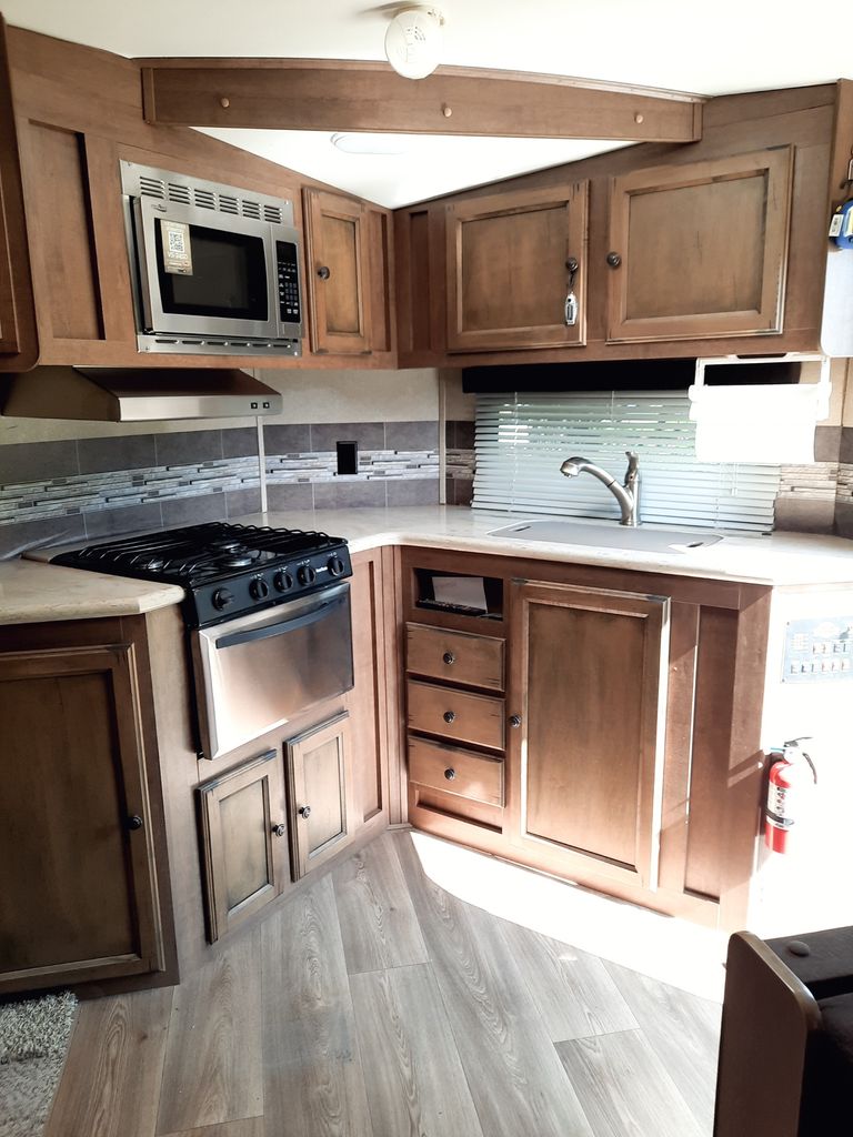 2015 Cruiser RV Viewfinder 24SD National Vehicle