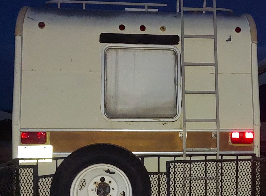 1977 Concord 813 - National Vehicle