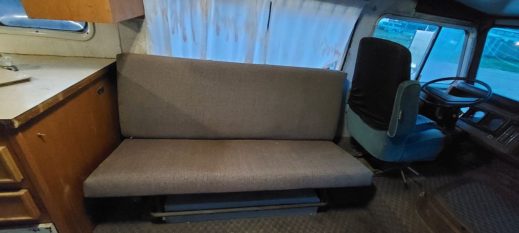 1977 Concord 813 - National Vehicle