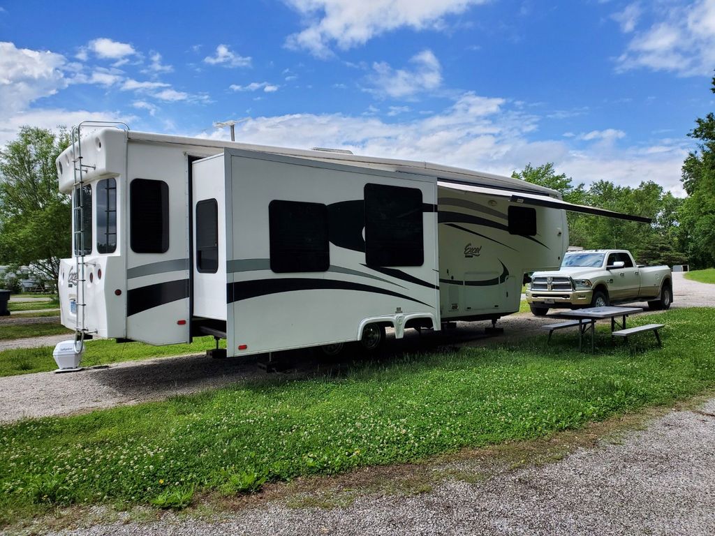 2014 Excel Limited 34IKE - National Vehicle