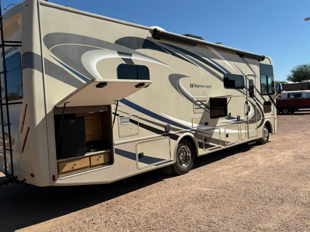 2018 Thor Motor Coach Windsport 31S - National Vehicle