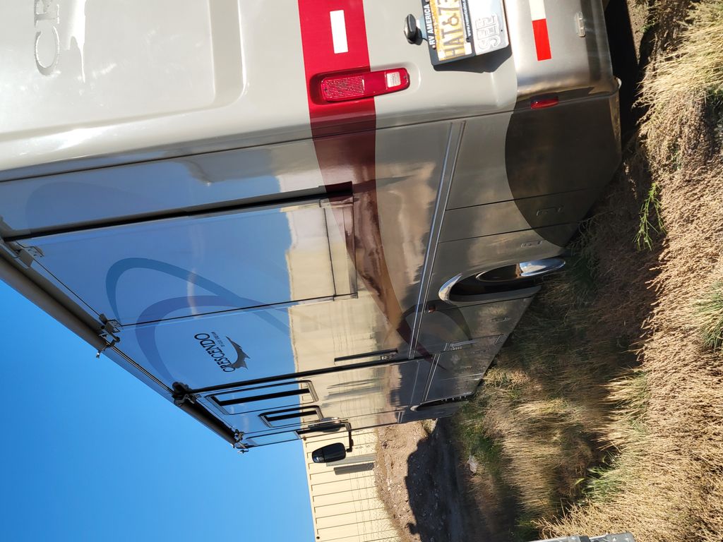 2005 Gulf Stream Crescendo 8386 - National Vehicle