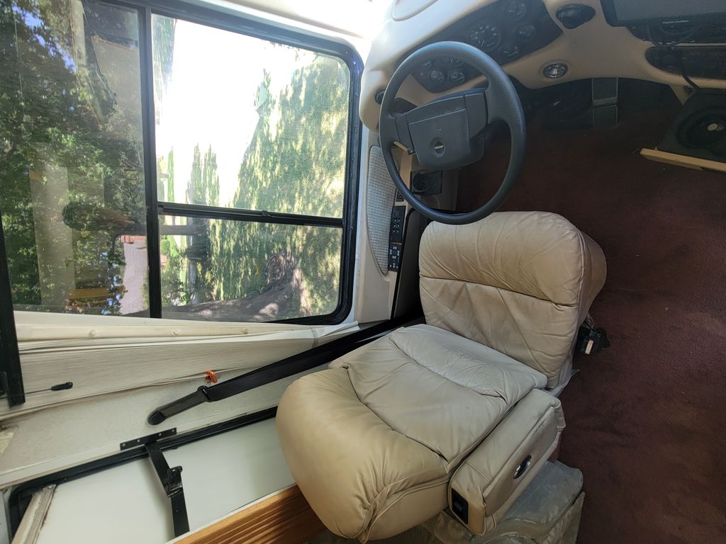 カリフォルニア 2001 Newmar Dutch Star 3891 - National Vehicle