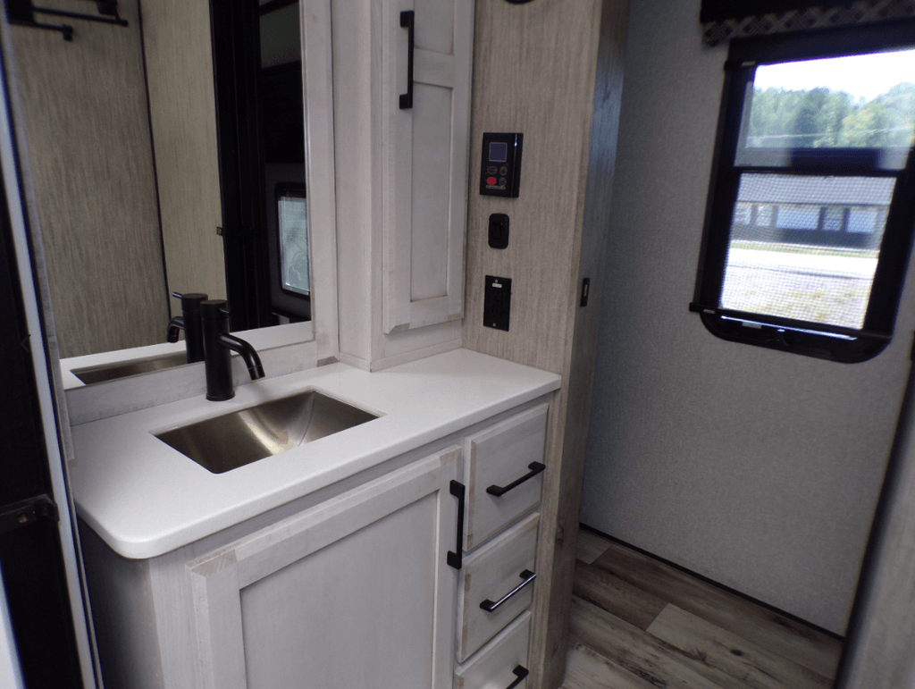 2022 K-Z Durango Gold 356RLQ - National Vehicle