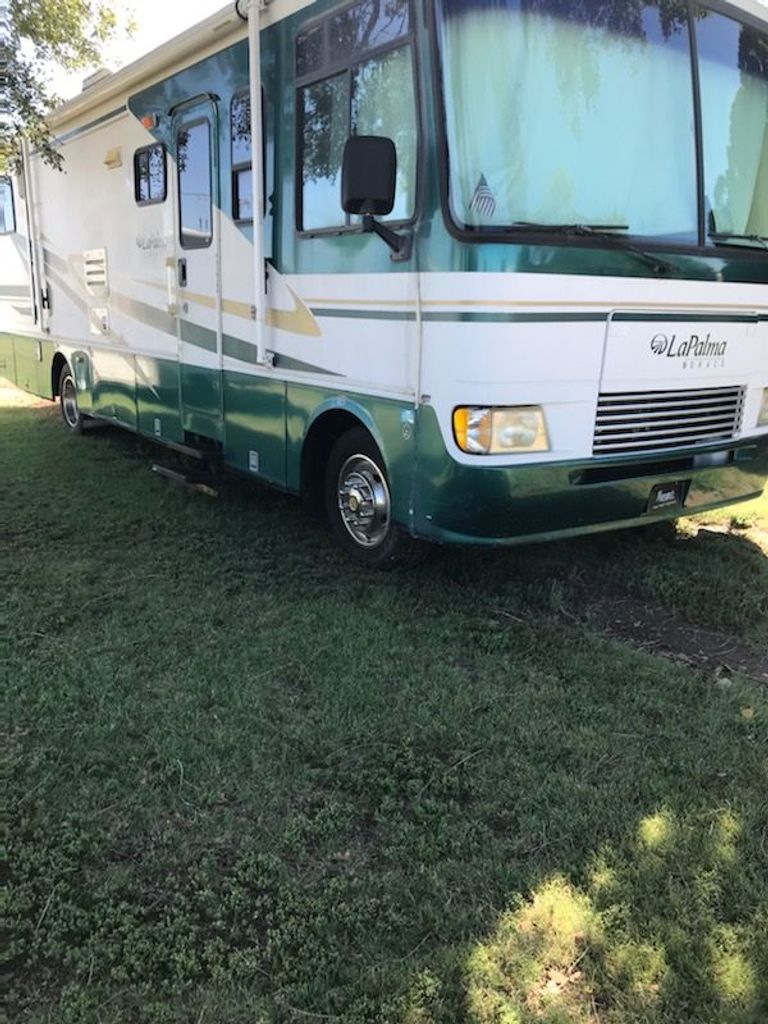 2001 Monaco LaPalma 32PBD - National Vehicle