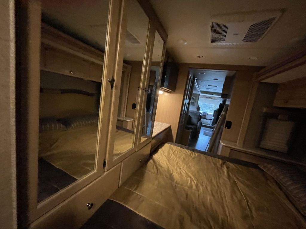 2018 Thor Motor Coach Windsport 35M - National Vehicle