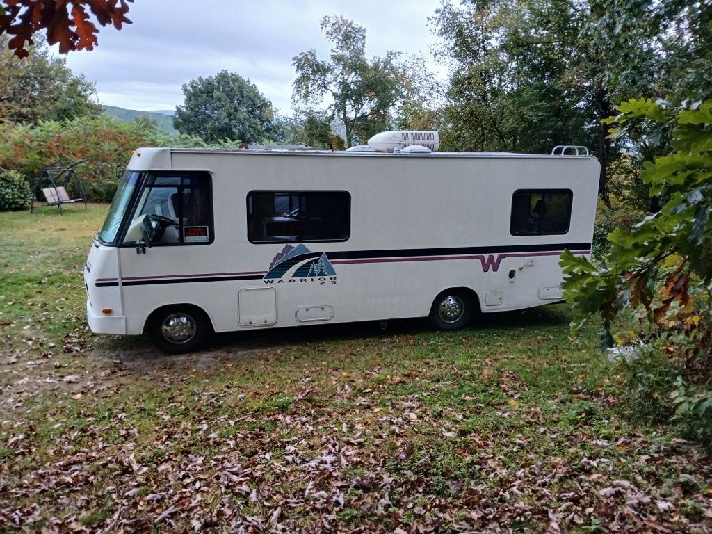 ユウ 1993 Winnebago Warrior 25RU - National Vehicle