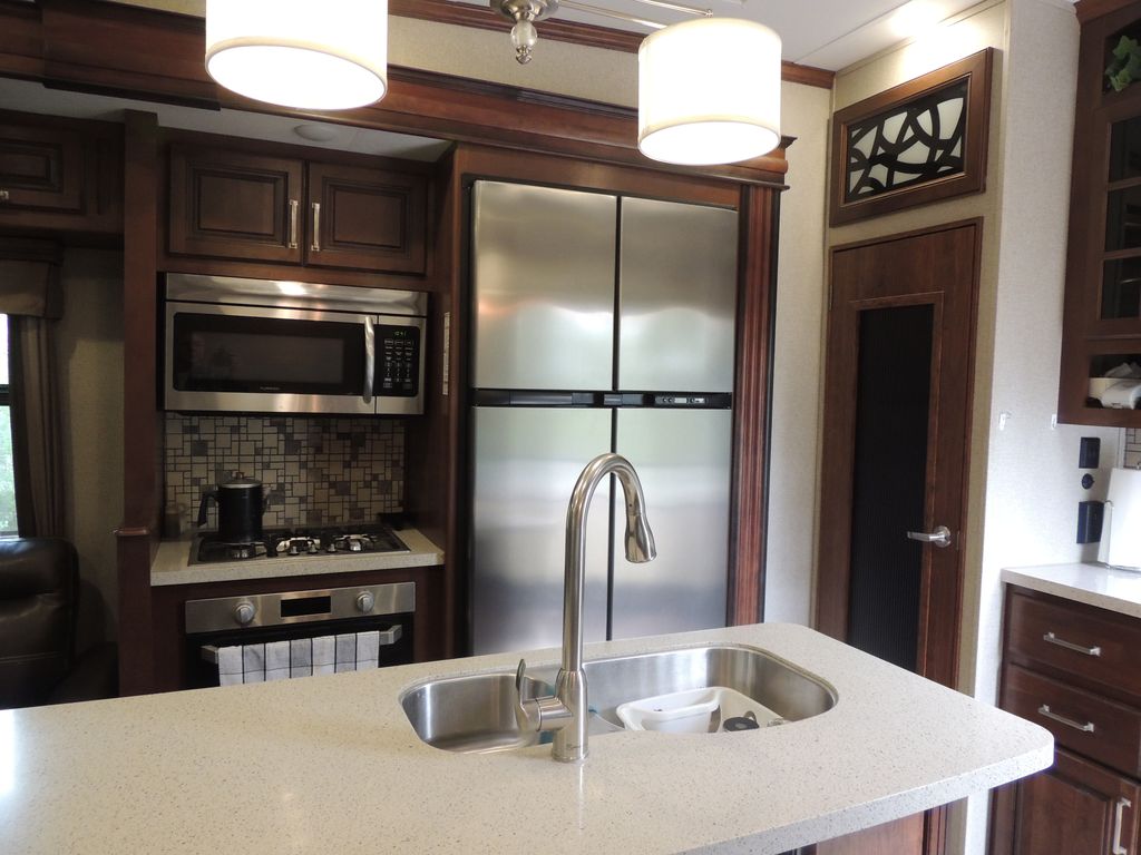 2018 Keystone Alpine 3020RE National Vehicle