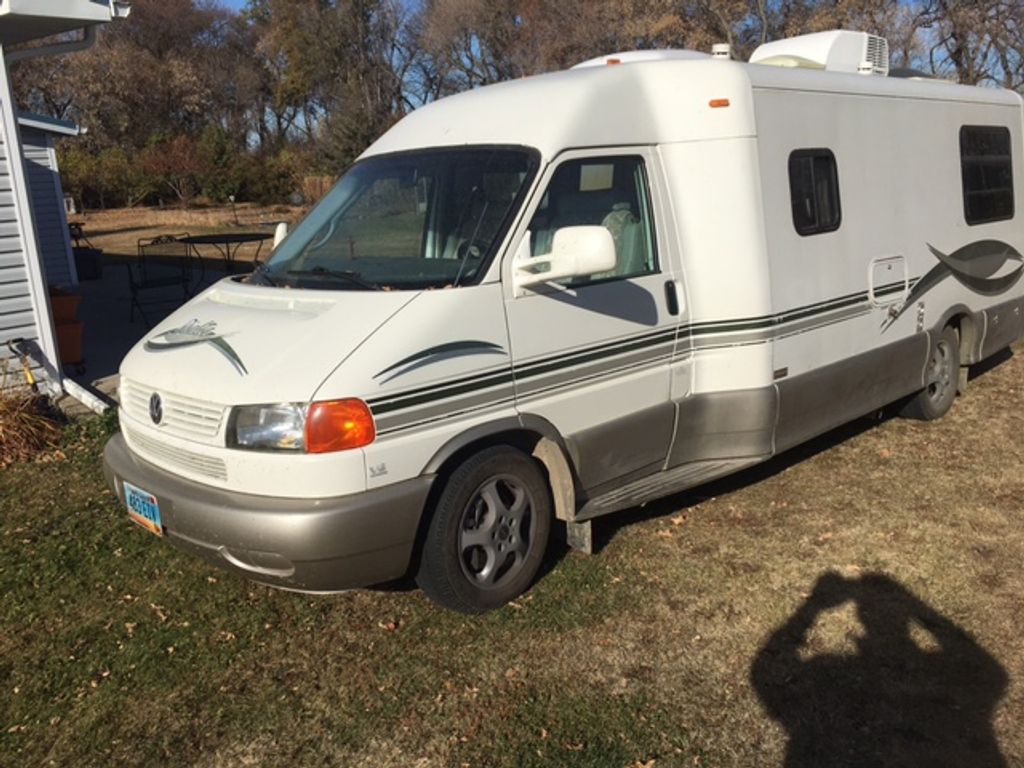 2002 Winnebago Rialta 22HD - National Vehicle