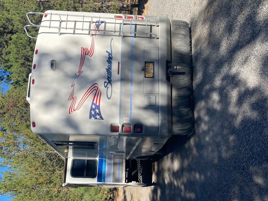 1998 Fleetwood Southwind 32V - National Vehicle