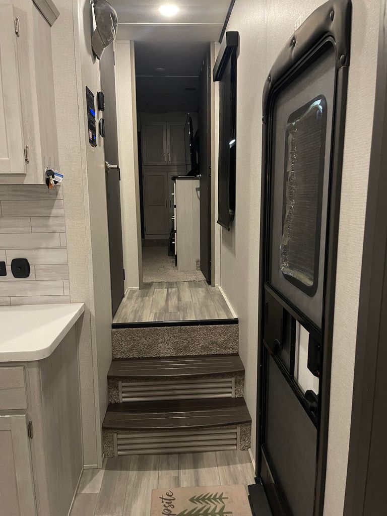 2021 Keystone Sprinter Limited 3190RLS - National Vehicle
