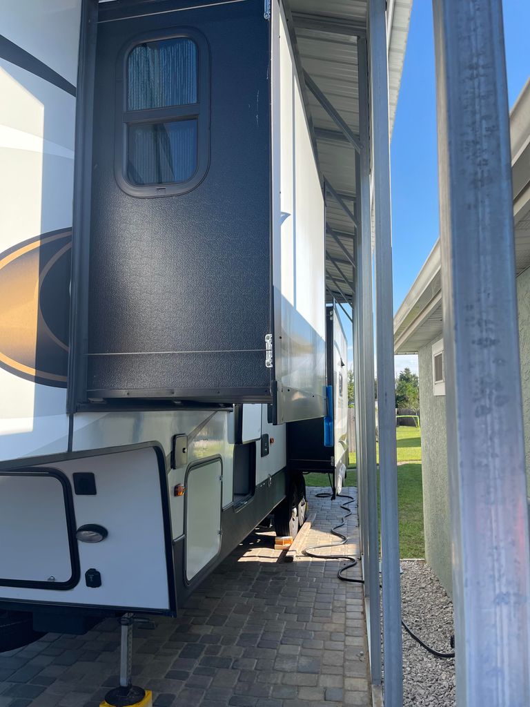 2021 Keystone Sprinter Limited 3190RLS - National Vehicle