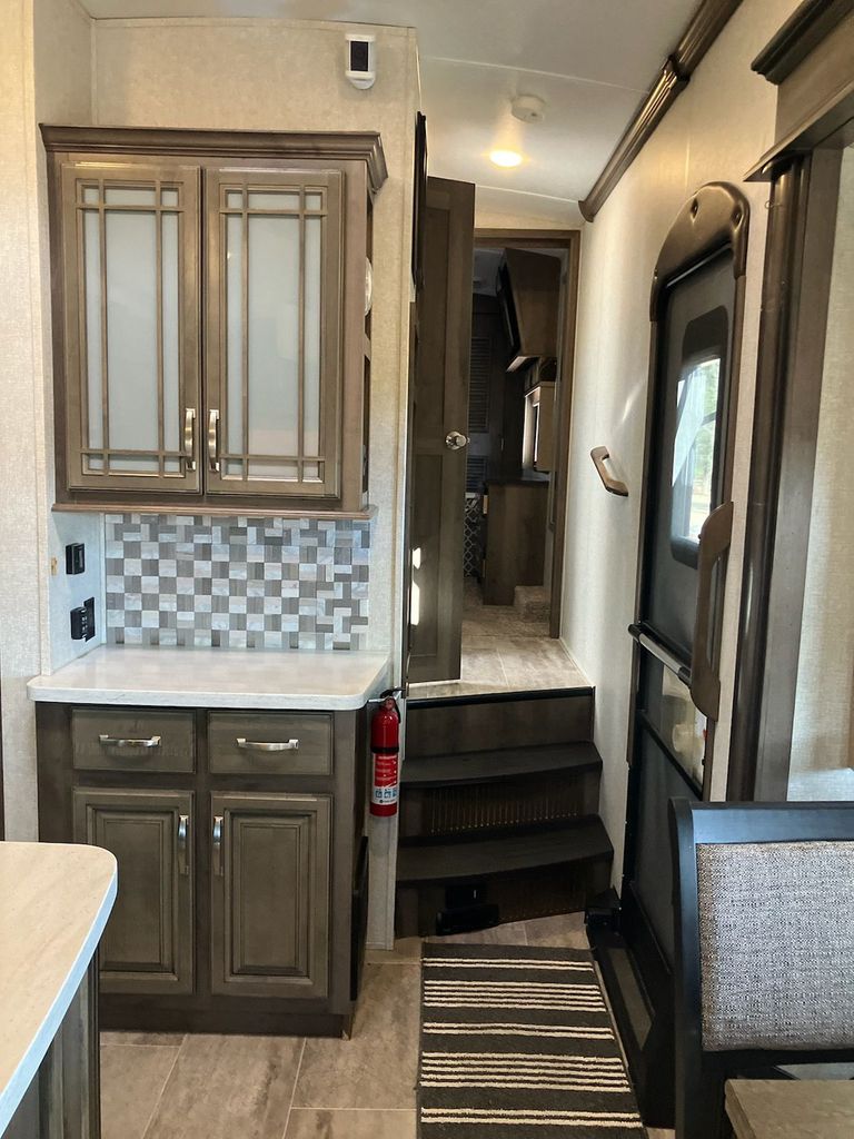 2019 Keystone Montana 3130RE National Vehicle