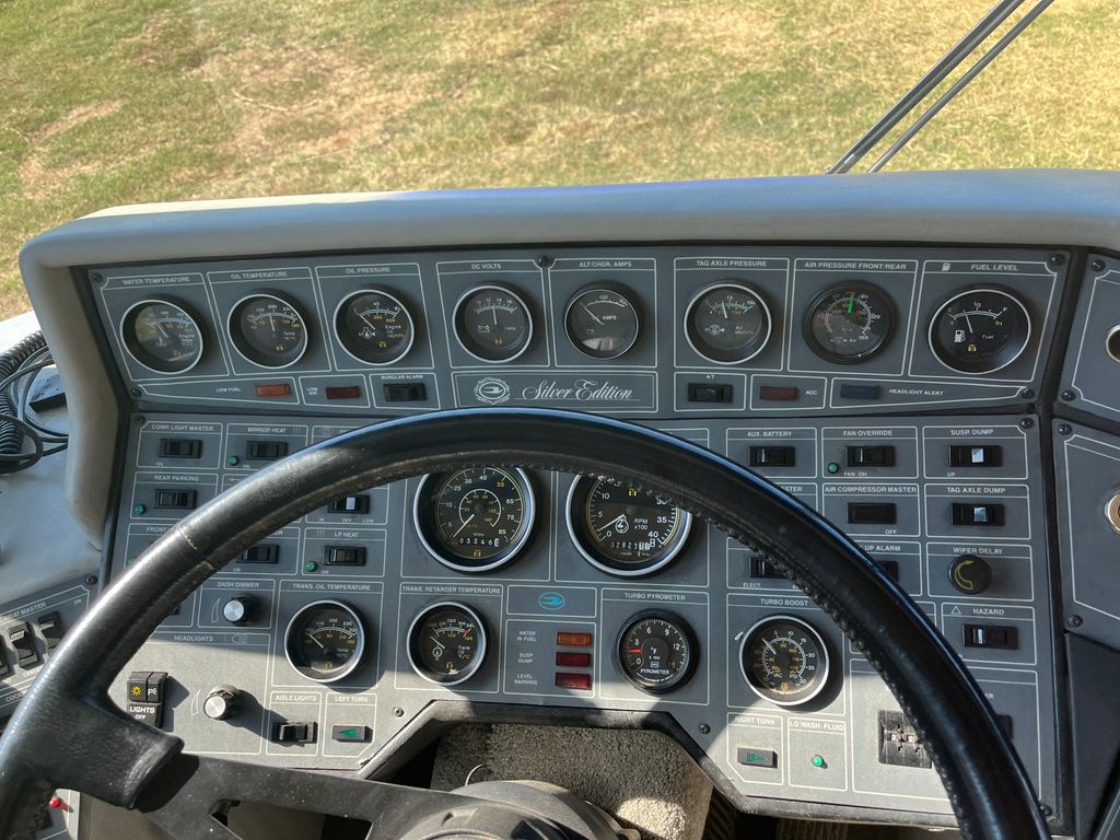 1989 Blue Bird Wanderlodge 3907 - National Vehicle