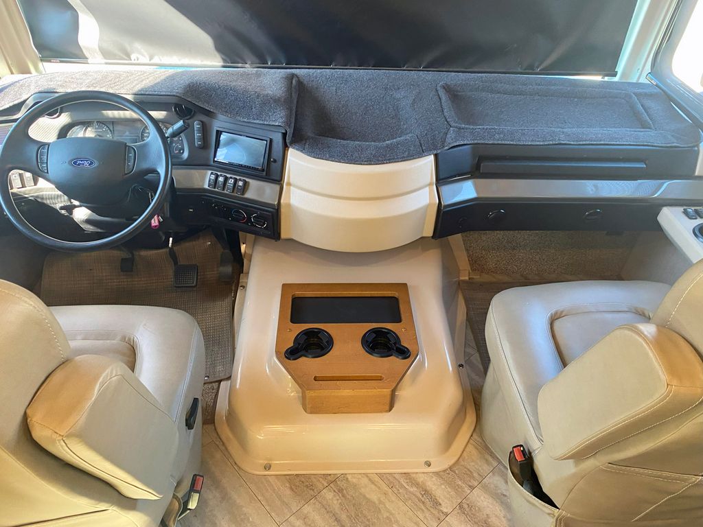 2020 Holiday Rambler Vacationer 33C National Vehicle