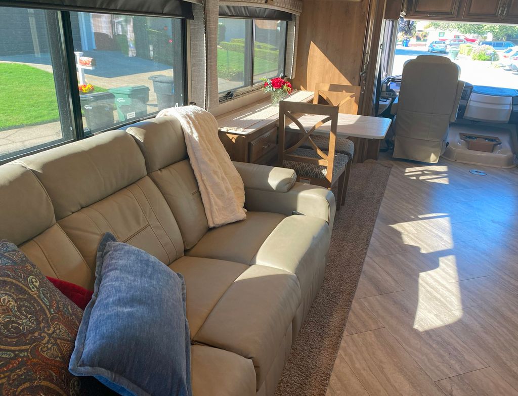 2020 Holiday Rambler Vacationer 33C National Vehicle